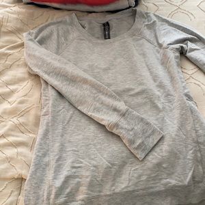 Yogalicious light grey sweater